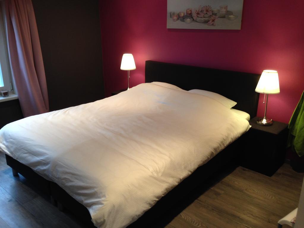 Vrije Vlinders Bed & Breakfast IJzendijke Ngoại thất bức ảnh