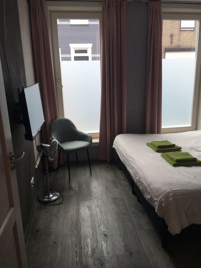 Vrije Vlinders Bed & Breakfast IJzendijke Ngoại thất bức ảnh